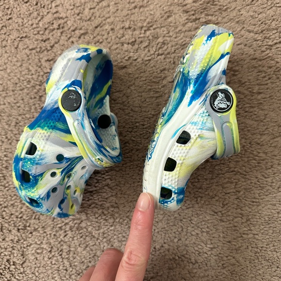 Crocs - Picture 2 of 5